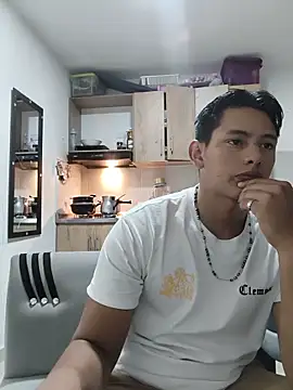 Snapshot of Hiroshi_Shen chatting on 05-22-26, 01:36 Hiroshi Shen online show from 05-22-26, 01:36