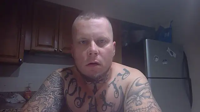 Snapshot of tattedpipeliner chatting on 11-05-25, 02:36 tattedpipeliner online show from 11-05-25, 02:36