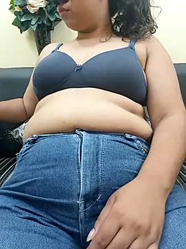 Iampriyaaa15 online show from 09-22-25, 06:19