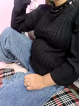 Iampriyaaa15 online show from 11-27-25, 10:05