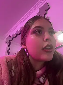 Cloee XD online show from 04-28-26, 04:17