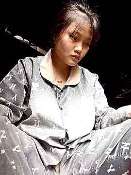 Snapshot of memeto_sexy chatting on 10-12-25, 07:32 memeto sexy online show from 10-12-25, 07:32