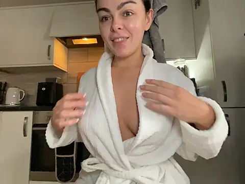 FrancescaXO online show from 02-16-26, 09:30