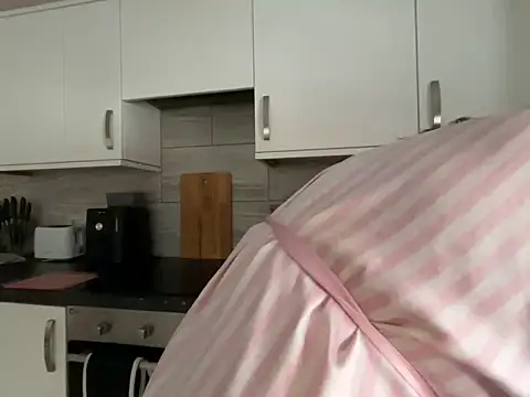 FrancescaXO online show from 10-02-25, 07:01