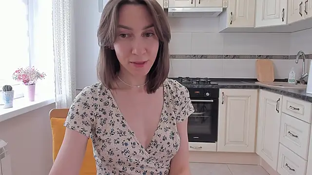 GoodGlamorGirl online show from 05-11-26, 04:14