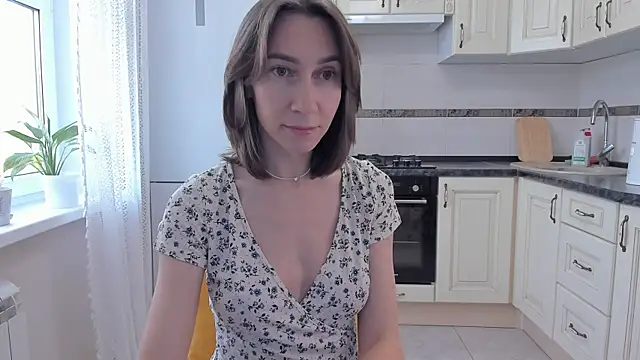 Snapshot of GoodGlamorGirl chatting on 09-24-25, 04:08 GoodGlamorGirl online show from 09-24-25, 04:08