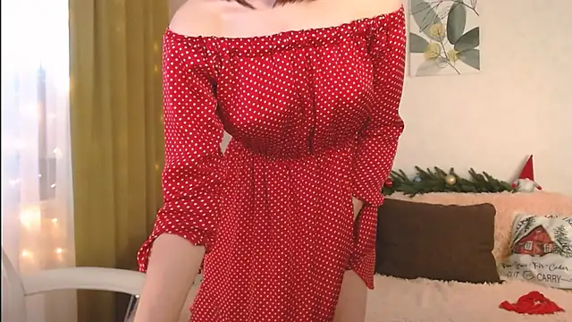 Snapshot of GoodGlamorGirl chatting on 12-25-24, 07:35 GoodGlamorGirl online show from 12-25-24, 07:35