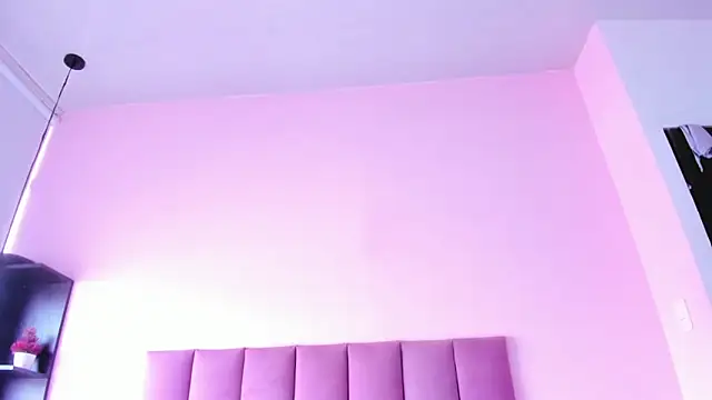 violet myerrs online show from 09-17-25, 01:24