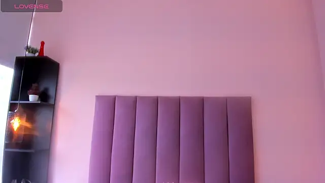 violet myerrs online show from 12-19-25, 02:41