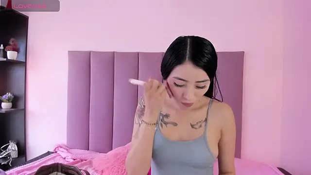 violet myerrs online show from 10-07-25, 01:01