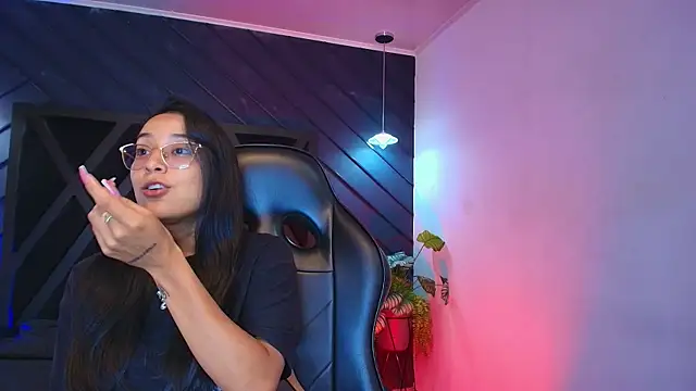 zoe martins  online show from 04-10-26, 05:20