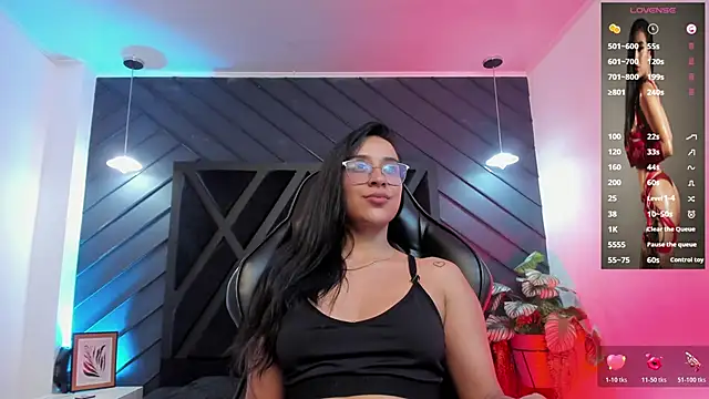 zoe martins  online show from 12-15-25, 05:52