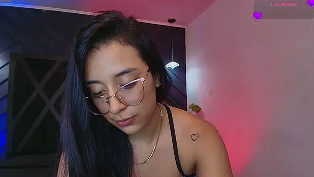 zoe martins  online show from 03-20-26, 05:25