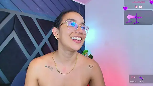 zoe martins  online show from 04-30-26, 08:57