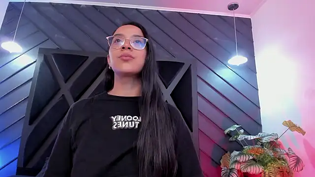 zoe martins  online show from 02-17-26, 05:21