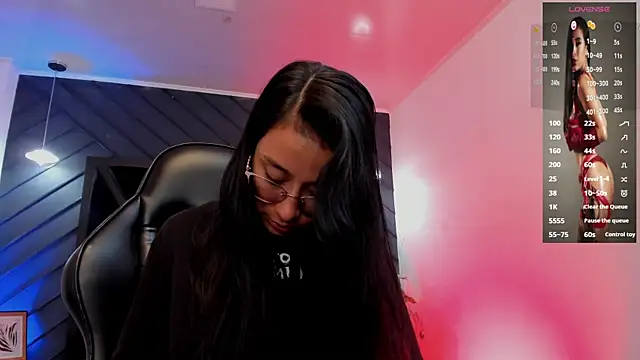 zoe martins  online show from 01-08-26, 05:19