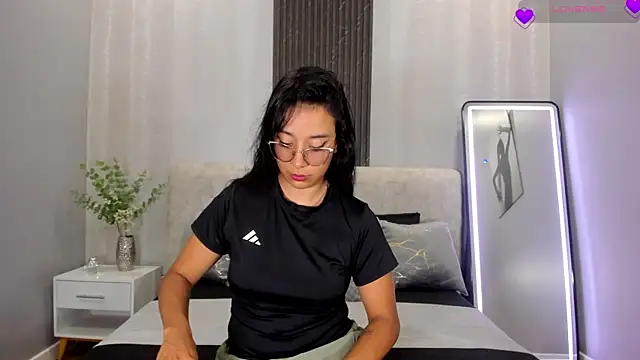 Snapshot of zoe_martins_ chatting on 07-10-26, 01:22 zoe martins online show from 07-10-26, 01:22