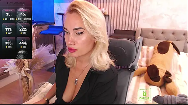 Snapshot of FreeBerryMILF chatting on 07-14-26, 04:57 FreeBerryMILF online show from 07-14-26, 04:57