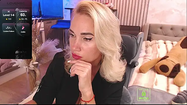 Snapshot of FreeBerryMILF chatting on 07-11-26, 06:30 FreeBerryMILF online show from 07-11-26, 06:30