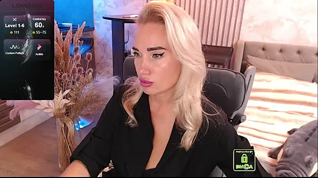 FreeBerryMILF online show from 04-14-26, 08:36