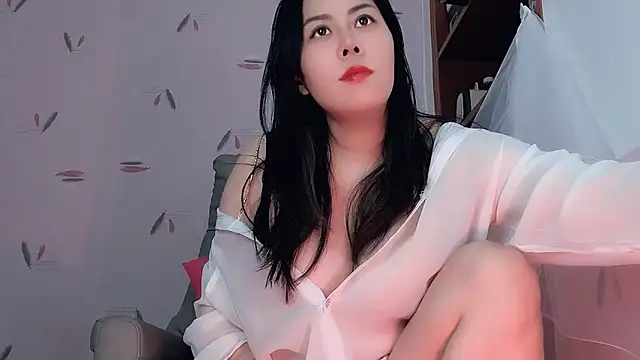 Eve5215 online show from 12-16-25, 04:28