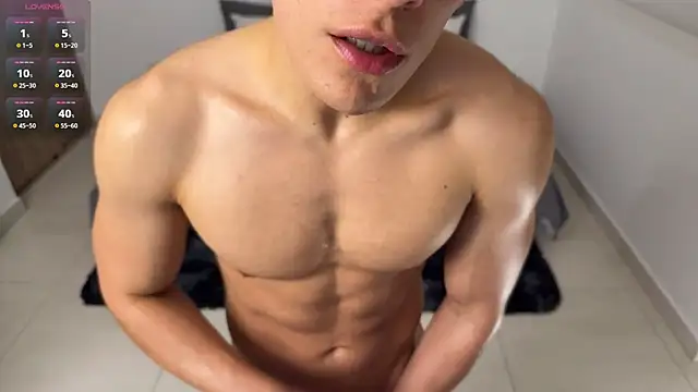 Maxx Lancaster online show from 04-19-26, 03:02