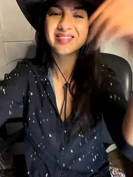 chicachocolate01 online show from 10-30-25, 07:00