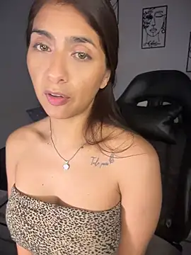 Snapshot of chicachocolate01 chatting on 07-04-26, 06:12 chicachocolate01 online show from 07-04-26, 06:12
