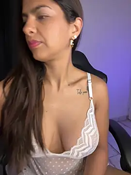 chicachocolate01 online show from 04-26-26, 08:11