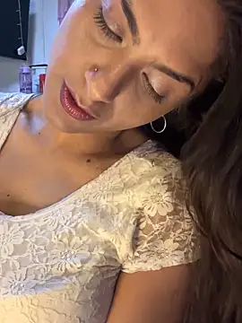 chicachocolate01 online show from 09-28-25, 02:07