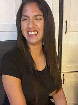 chicachocolate01 online show from 09-30-25, 03:56