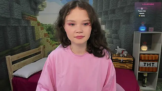 Snapshot of EmilyChaves chatting on 09-28-25, 03:41 EmilyChaves online show from 09-28-25, 03:41