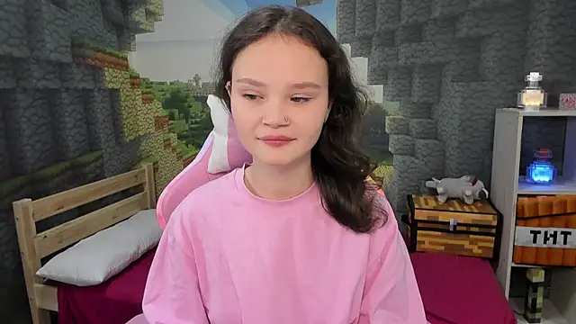 Snapshot of EmilyChaves chatting on 10-20-25, 08:09 EmilyChaves online show from 10-20-25, 08:09