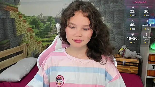 Snapshot of EmilyChaves chatting on 09-10-25, 06:07 EmilyChaves online show from 09-10-25, 06:07