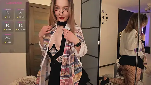 Snapshot of Annie_Leone chatting on 02-03-26, 04:34 Annie Leone online show from 02-03-26, 04:34