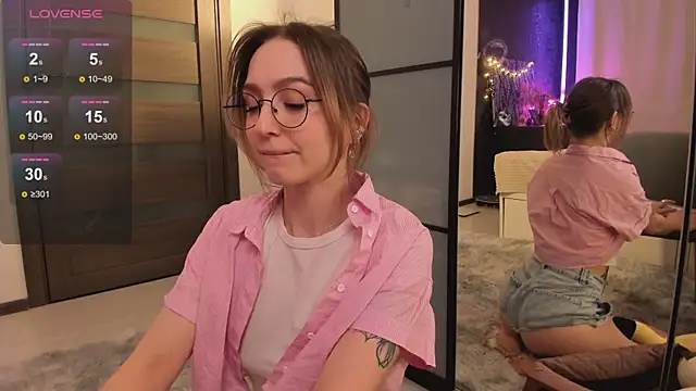 Snapshot of Annie_Leone chatting on 02-10-26, 11:26 Annie Leone online show from 02-10-26, 11:26