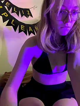 ReenKitty online show from 09-19-25, 05:00