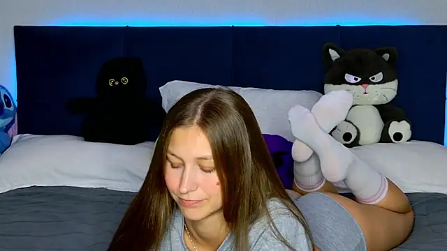 MissEmilyMiller online show from 03-26-26, 07:12