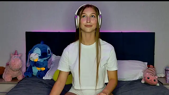 MissEmilyMiller online show from 09-29-25, 06:24