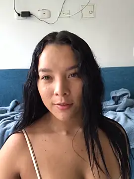 Evelyn  16 online show from 10-14-25, 02:50