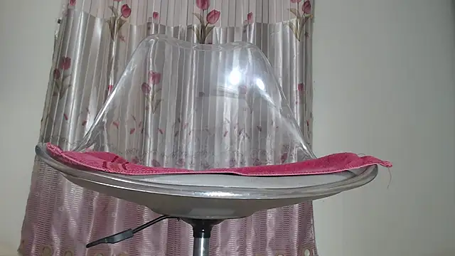 Elisa24 online show from 11-13-25, 10:24