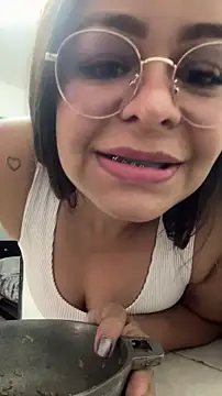 sweet shadil  online show from 01-05-26, 05:27