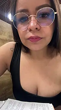 sweet shadil  online show from 01-10-26, 01:39