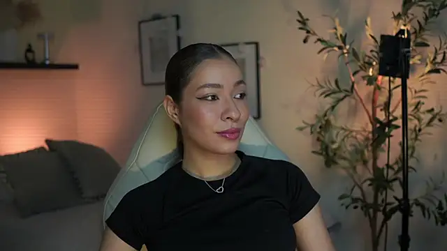 isabella-garcia- online show from 07-15-26, 01:34