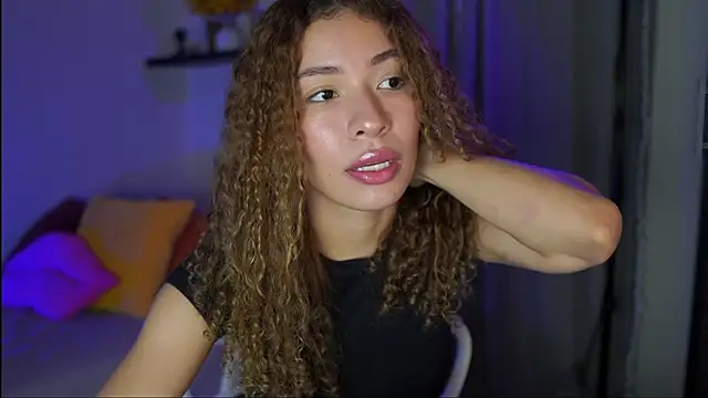 isabella-garcia- online show from 10-28-25, 12:55