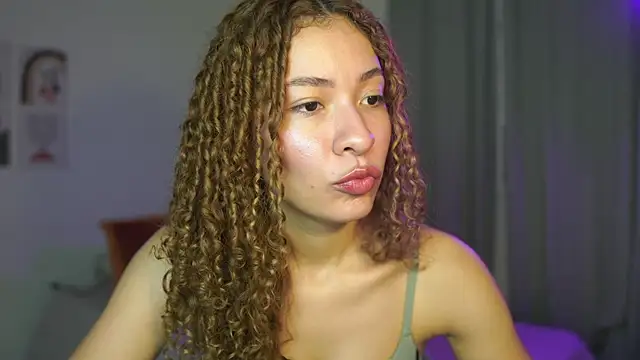 Snapshot of isabella-garcia- chatting on 09-20-25, 12:48 isabella-garcia- online show from 09-20-25, 12:48