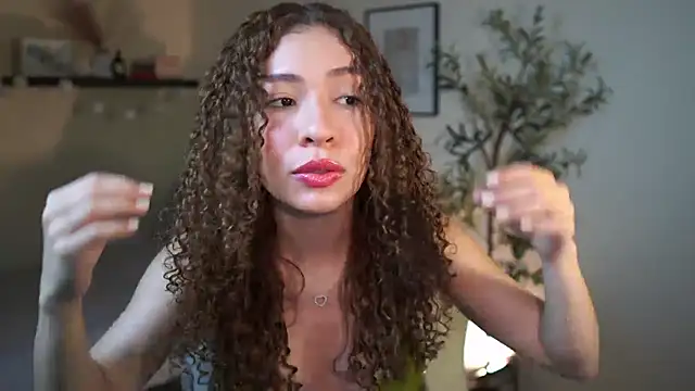 isabella-garcia- online show from 03-28-26, 10:22