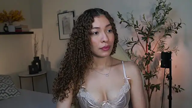 isabella-garcia- online show from 07-01-26, 01:50
