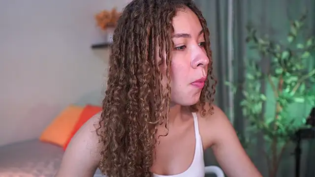 isabella-garcia- online show from 11-11-25, 07:52