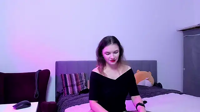 Katherine Twilight online show from 10-30-25, 03:31